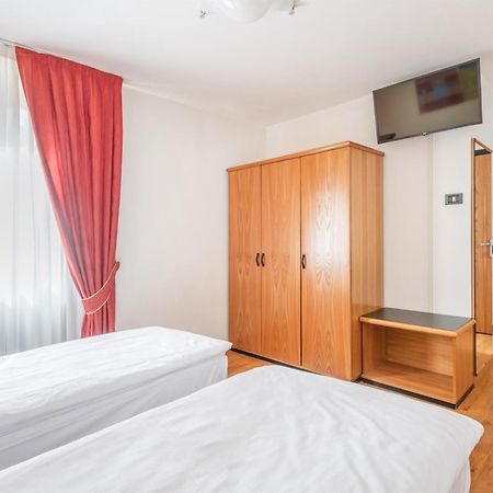 Hotel Alpina Madonna Buitenkant foto