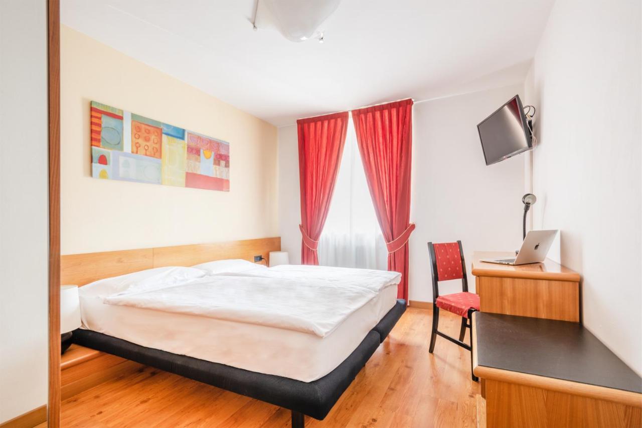 Hotel Alpina Madonna Buitenkant foto