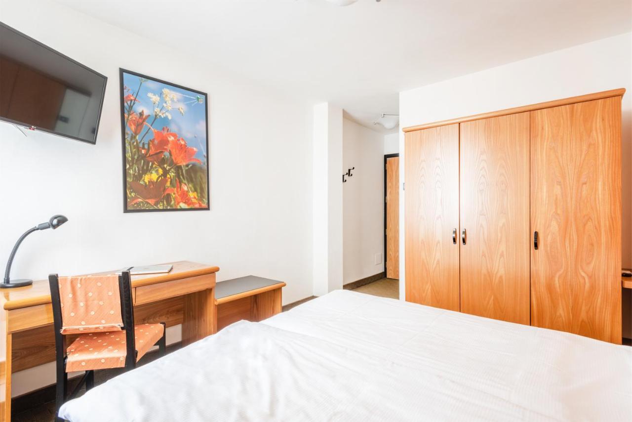 Hotel Alpina Madonna Buitenkant foto