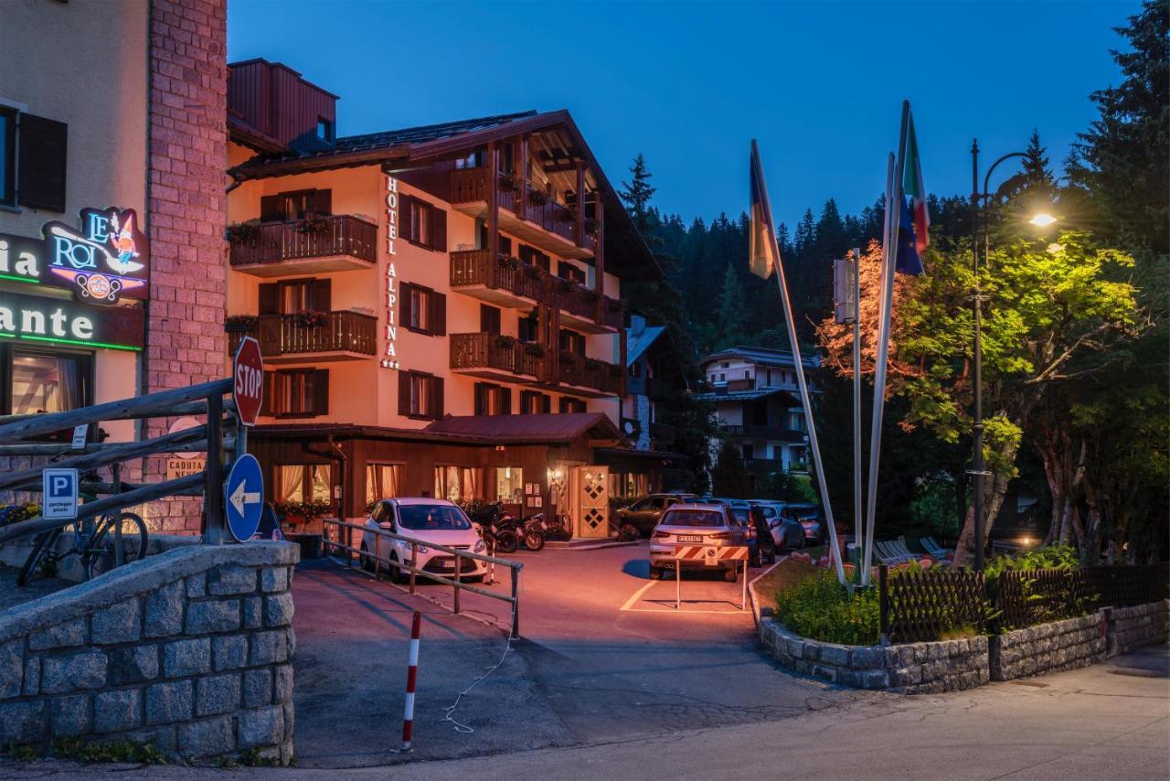 Hotel Alpina Madonna Buitenkant foto